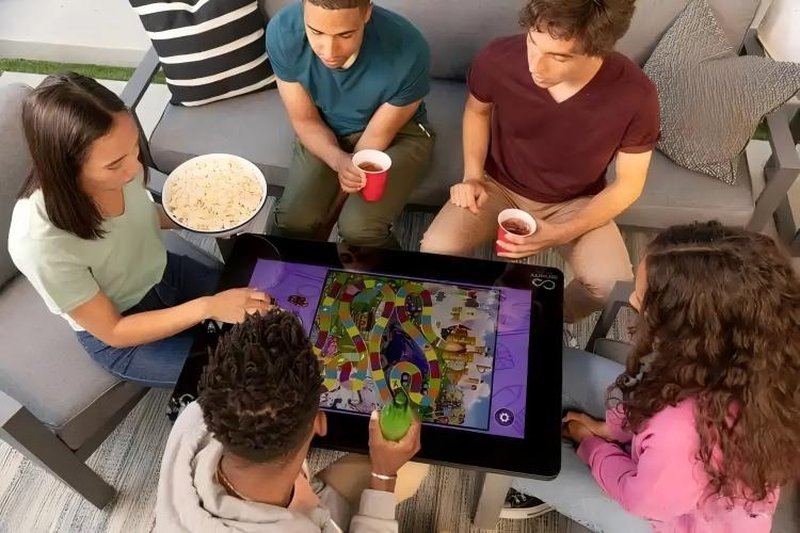 Touch Table Commercial Application Scenarios - Interactive Touch Table Terminal